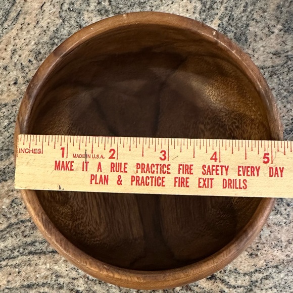 Set of 3 wooden bowls - Picture 3 of 3